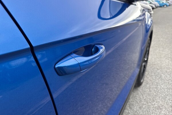 Used Volkswagen T-Roc 2023 for sale - 75995930: Photo 27
