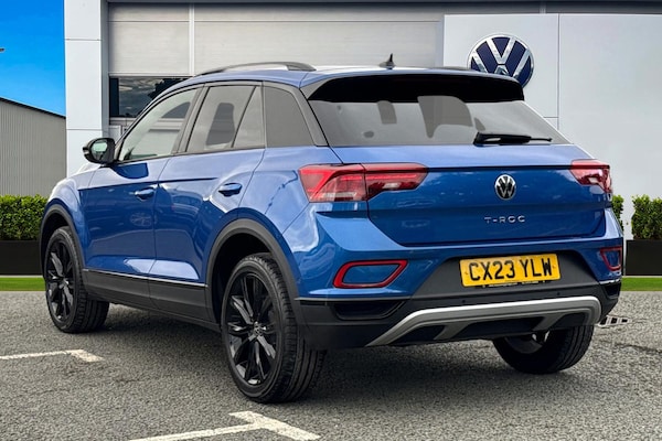 Used Volkswagen T-Roc 2023 for sale - 75995930: Photo 2