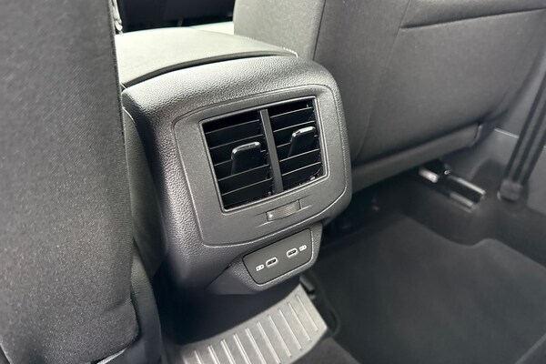 Used Volkswagen T-Roc 2023 for sale - 75995930: Photo 34