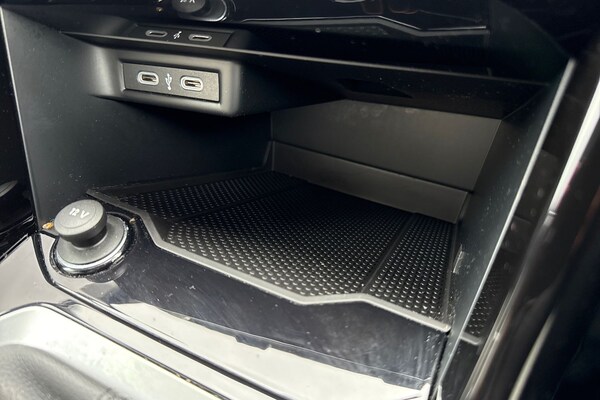 Used Volkswagen T-Roc 2023 for sale - 75995930: Photo 38