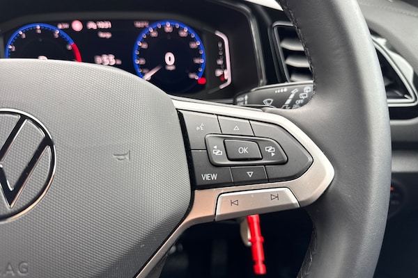 Used Volkswagen T-Roc 2023 for sale - 75995930: Photo 44