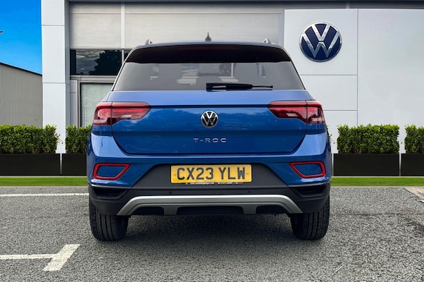Used Volkswagen T-Roc 2023 for sale - 75995930: Photo 4