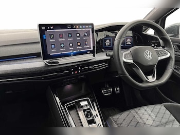 Used Volkswagen Golf 2025 for sale - 77546536: Photo