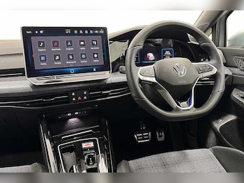 Used Volkswagen Golf 2025 for sale - 77477188: Photo