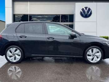 Used Volkswagen Golf 2024 for sale - 74802011: Photo
