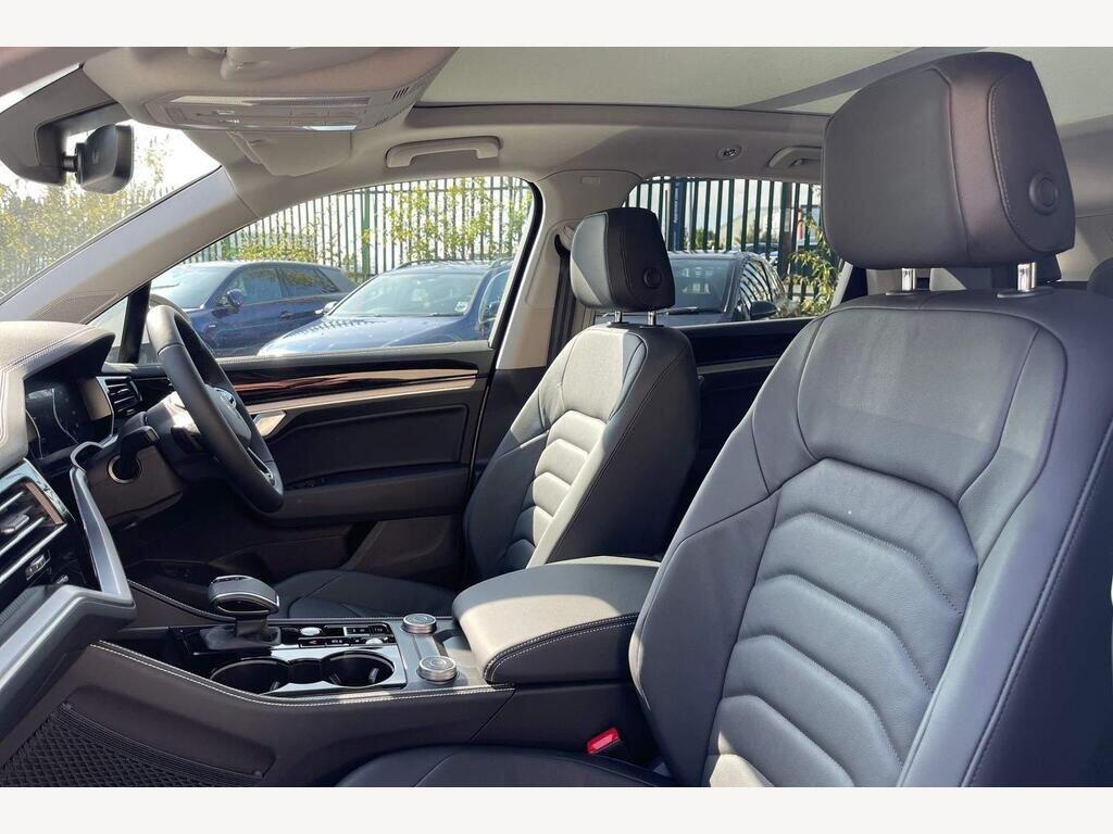 Used Volkswagen Touareg 2025 for sale - 76739494: Photo 10