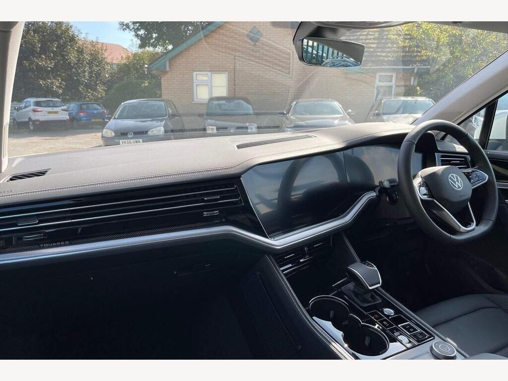 Used Volkswagen Touareg 2025 for sale - 76739494: Photo 8