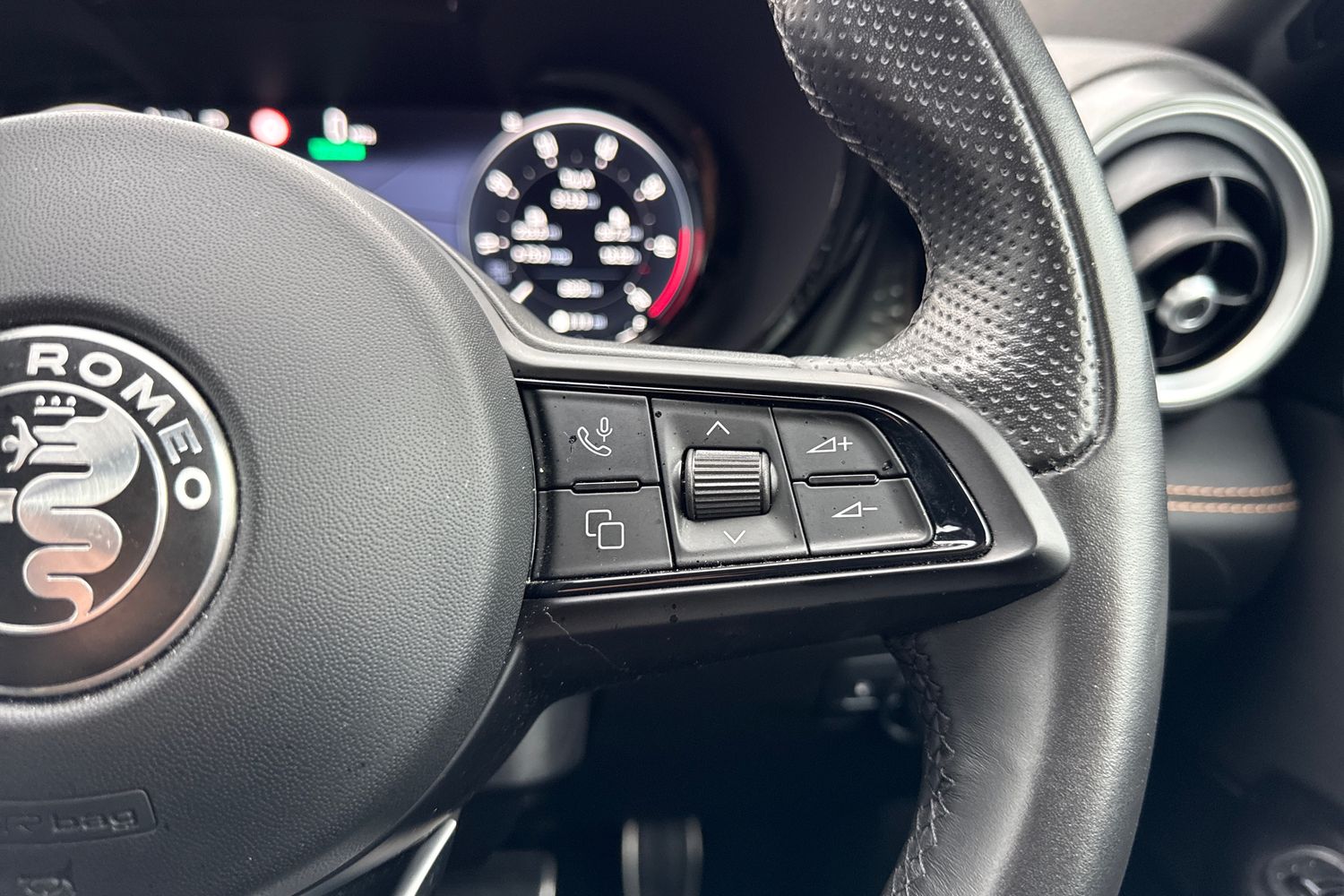 Used Alfa Romeo Tonale 2023 for sale - 76264063: Photo 46