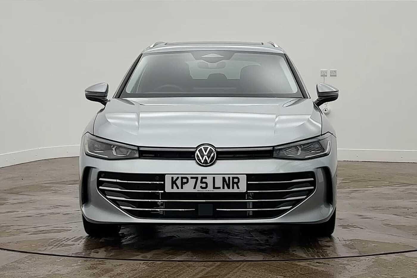 Used Volkswagen Passat 2025 for sale - 77463195: Photo 7