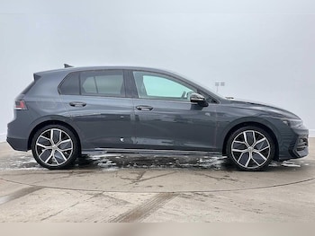Used Volkswagen Golf 2025 for sale - 79138267: Photo