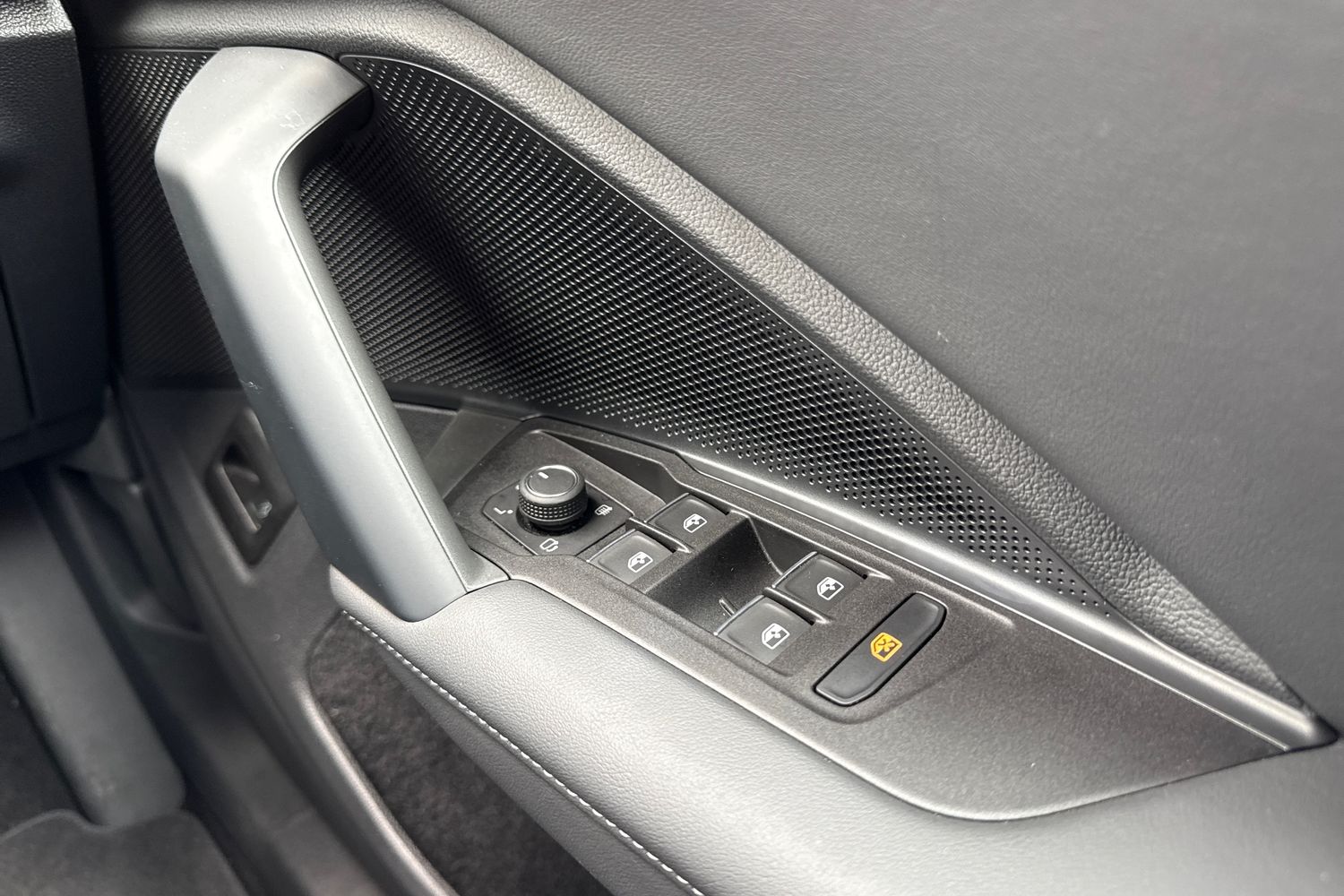 Used Volkswagen Tiguan 2024 for sale - 76985300: Photo 21