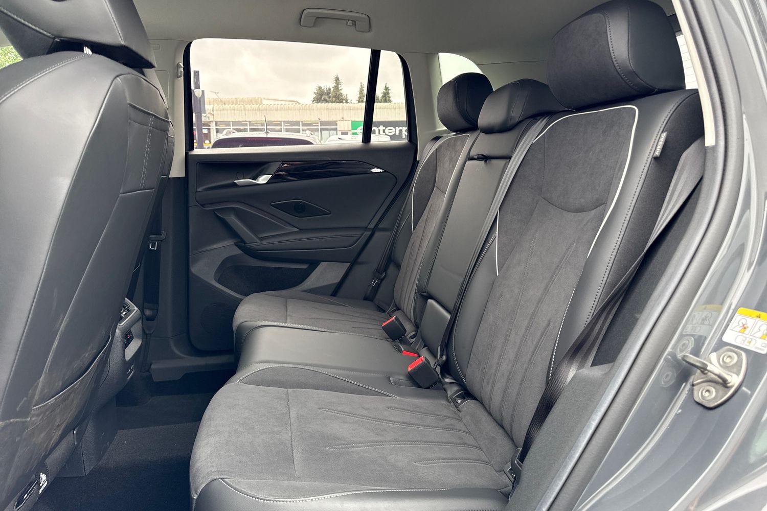 Used Volkswagen Tiguan 2024 for sale - 76985300: Photo 35