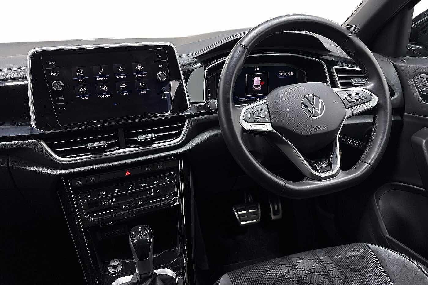 Used Volkswagen T-Roc 2024 for sale - 77138995: Photo 2