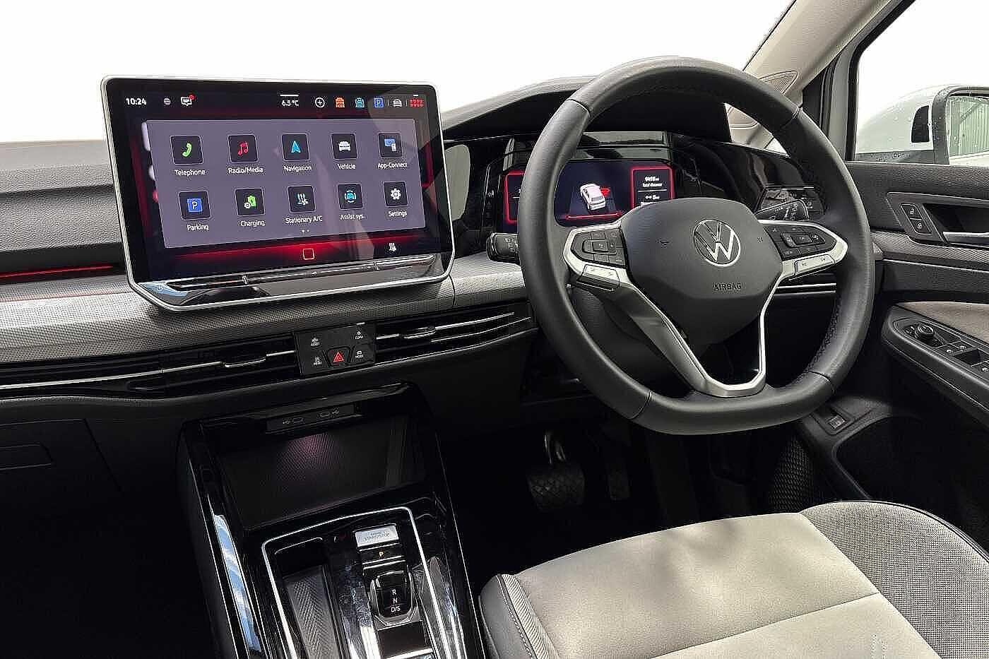 Used Volkswagen Golf 2025 for sale - 76395426: Photo 2