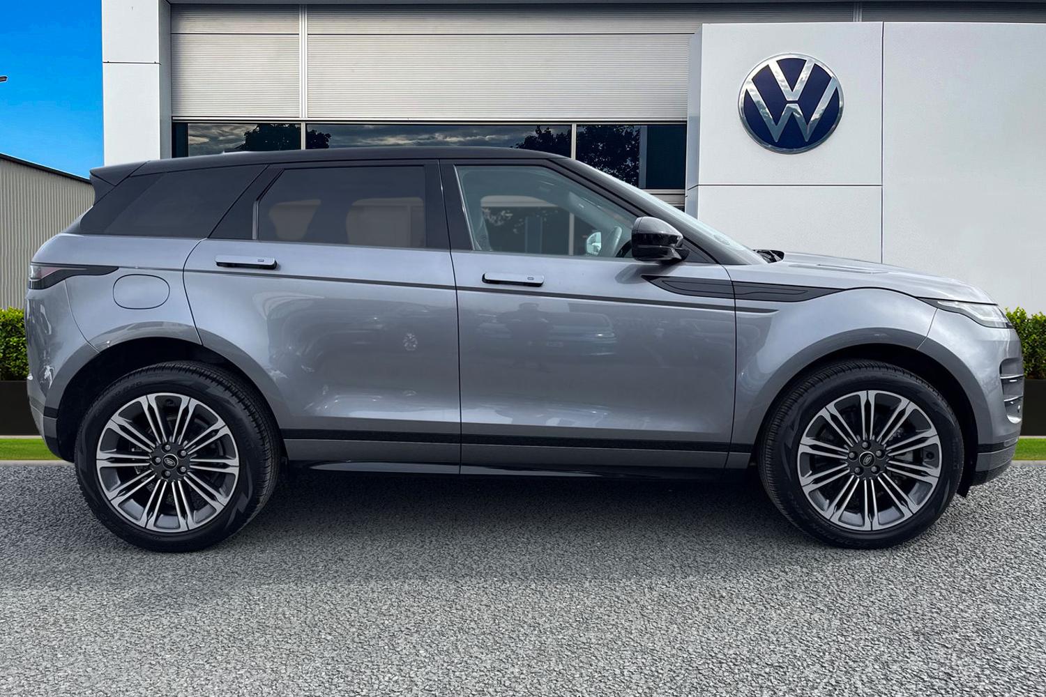 Used Land Rover Range Rover Evoque 2023 for sale - 78001749: Photo 3