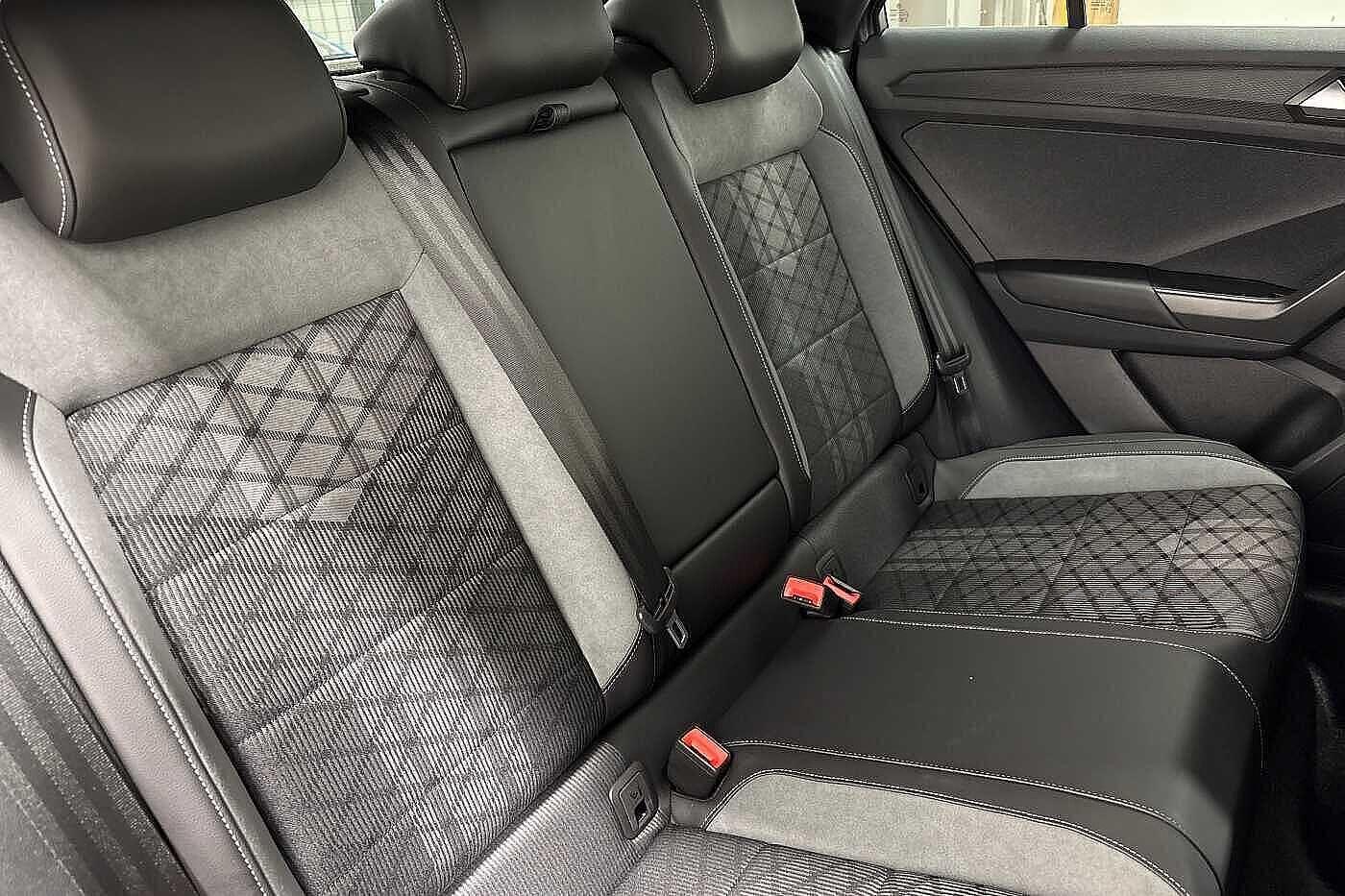 Used Volkswagen T-Roc 2025 for sale - 76836340: Photo 9