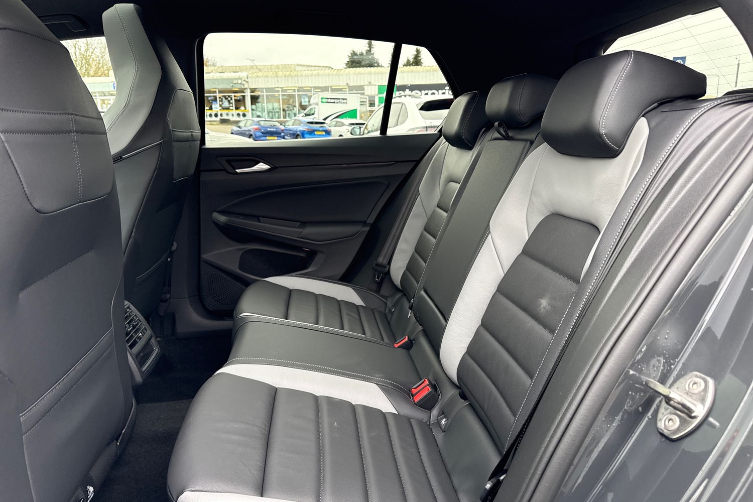 Used Volkswagen Golf 2025 for sale - 76844561: Photo 32