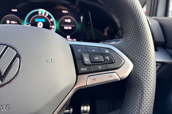 Used Volkswagen Golf 2025 for sale - 76288304: Photo 48