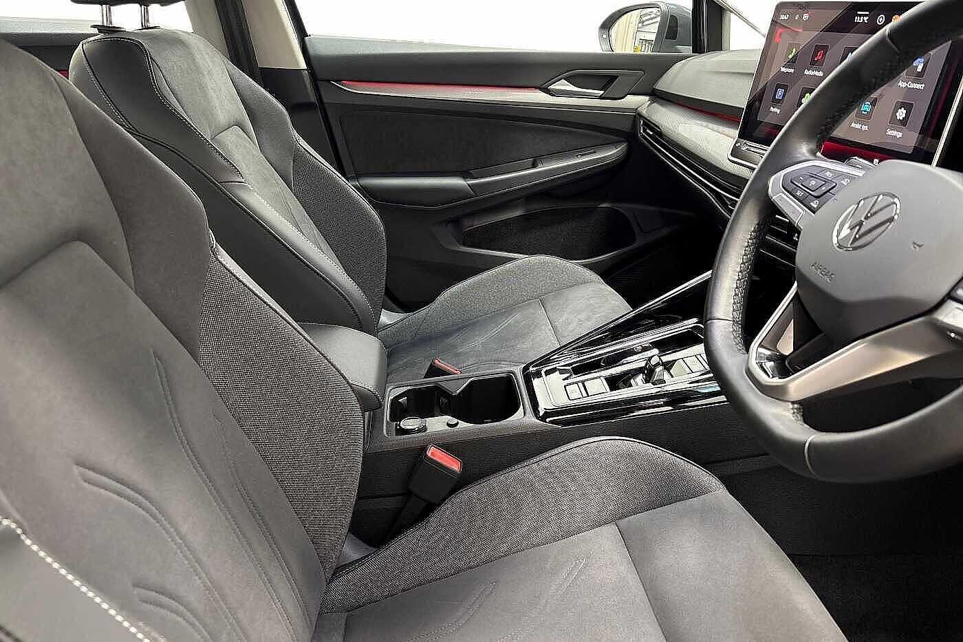 Used Volkswagen Golf 2025 for sale - 76820104: Photo 11