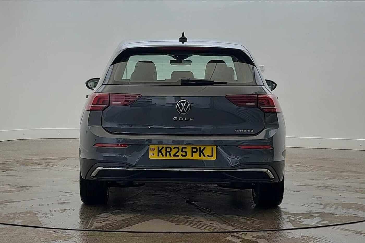 Used Volkswagen Golf 2025 for sale - 76820104: Photo 9