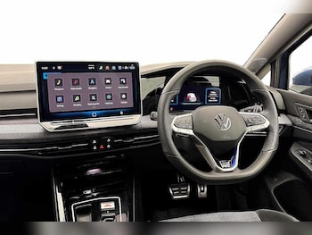 Used Volkswagen Golf 2025 for sale - 77582626: Photo