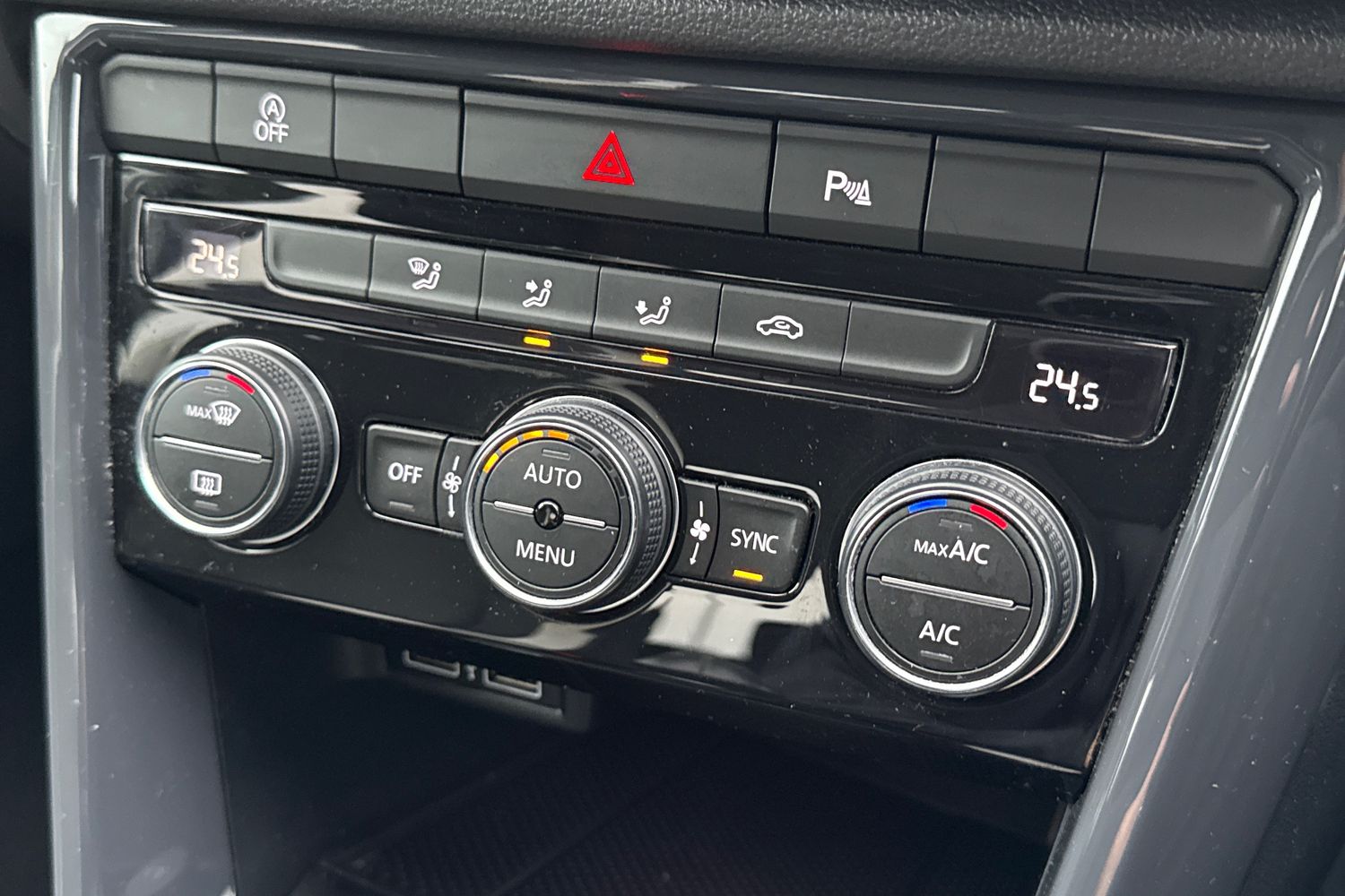 Used Volkswagen T-Roc 2019 for sale - 77064663: Photo 21