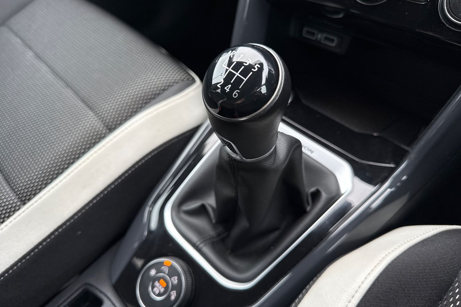 Used Volkswagen T-Roc 2019 for sale - 77064663: Photo 22