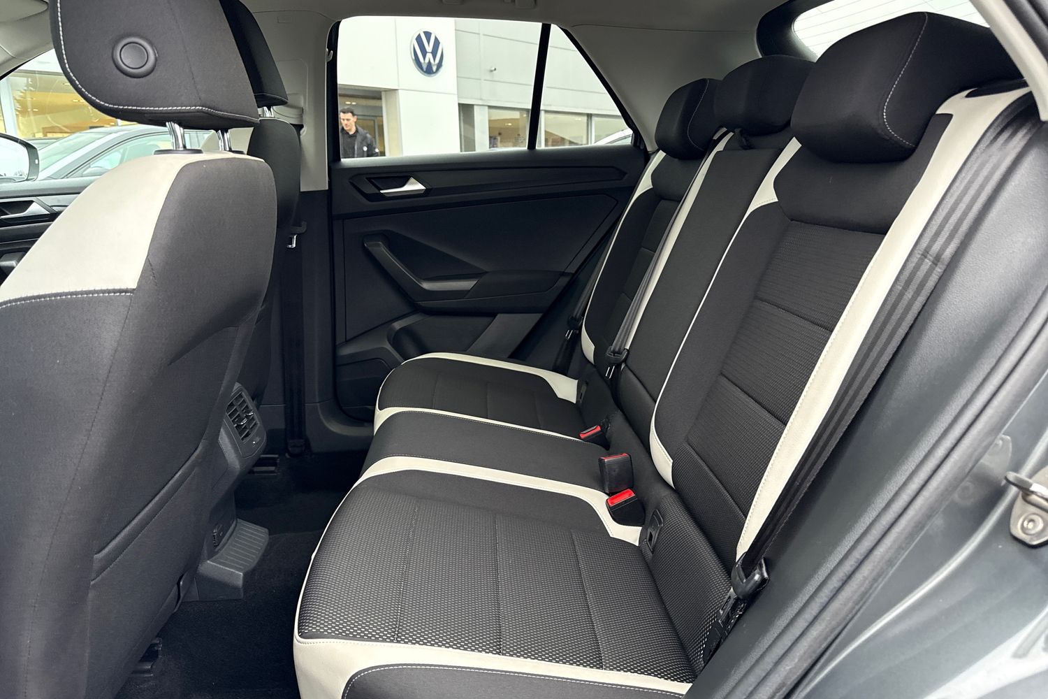 Used Volkswagen T-Roc 2019 for sale - 77064663: Photo 32