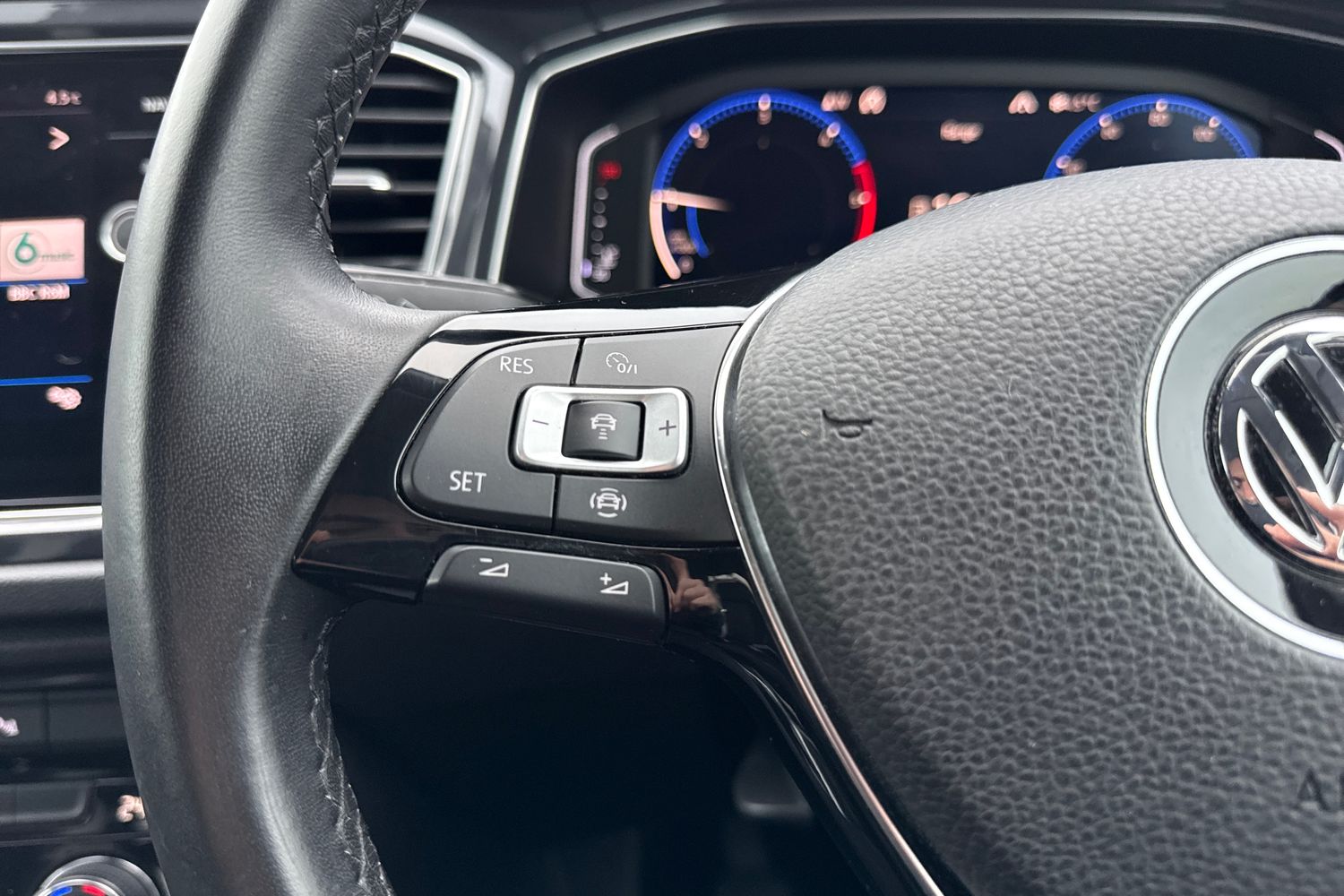 Used Volkswagen T-Roc 2019 for sale - 77064663: Photo 43