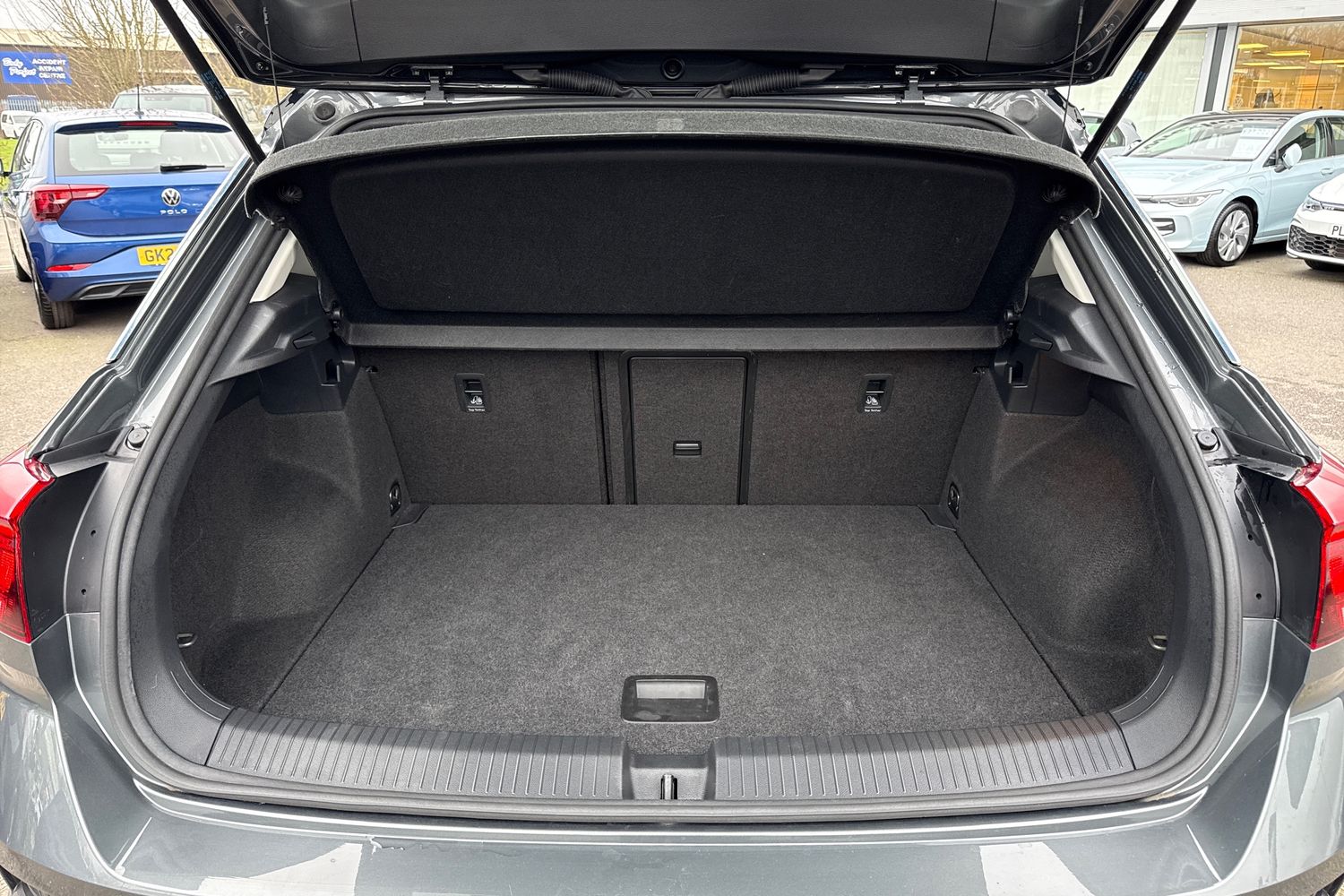 Used Volkswagen T-Roc 2019 for sale - 77064663: Photo 6