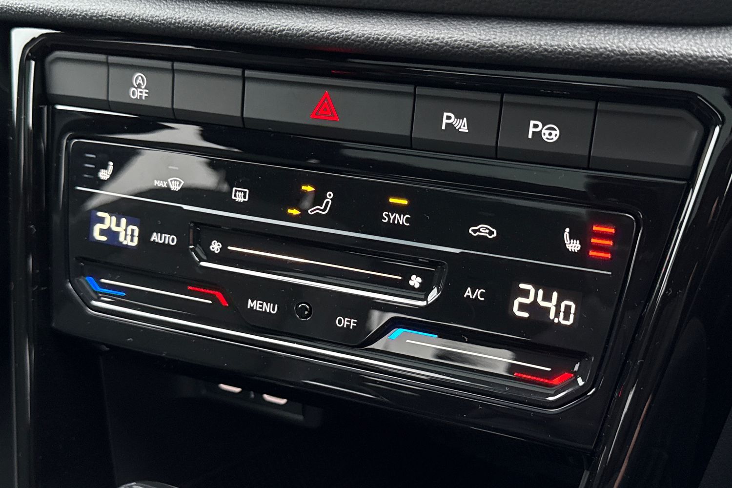 Used Volkswagen T-Roc 2025 for sale - 76985375: Photo 21