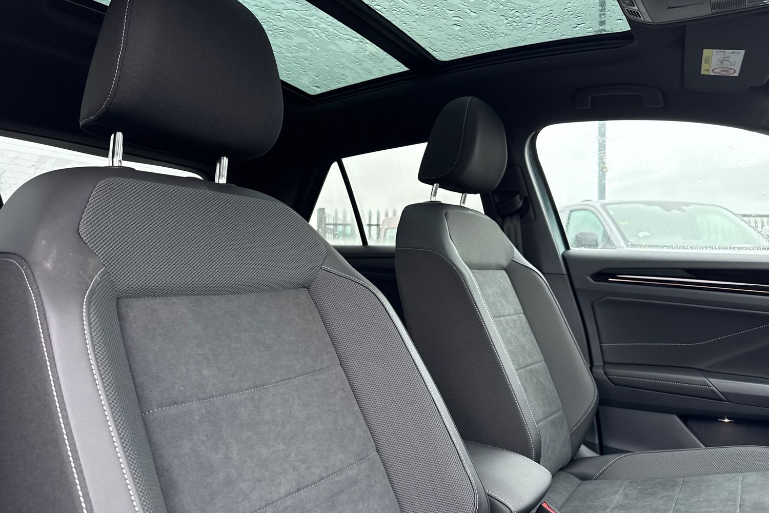 Used Volkswagen T-Roc 2025 for sale - 76985375: Photo 23