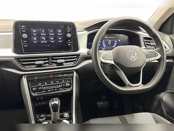 Used Volkswagen T-Roc 2025 for sale - 77820246: Photo