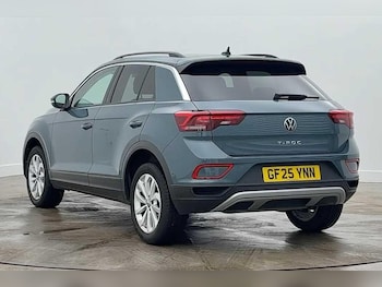 Used Volkswagen T-Roc 2025 for sale - 77820246: Photo