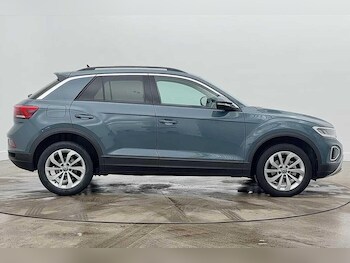 Used Volkswagen T-Roc 2025 for sale - 77820246: Photo