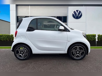 Used smart fortwo 2024 for sale - 77080053: Photo