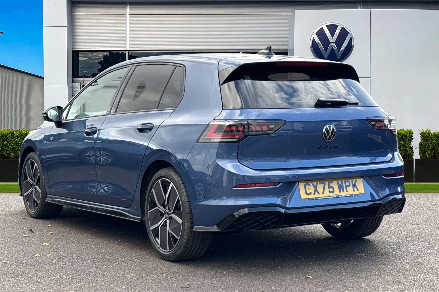 Used Volkswagen Golf 2025 for sale - 78024892: Photo 2