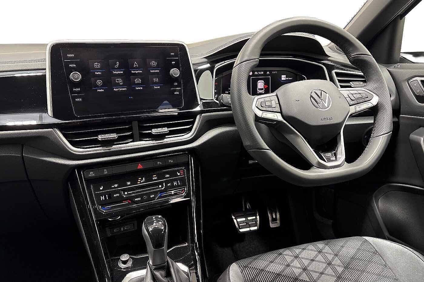 Used Volkswagen T-Roc 2025 for sale - 77128878: Photo 2