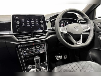 Used Volkswagen T-Roc 2025 for sale - 77128878: Photo