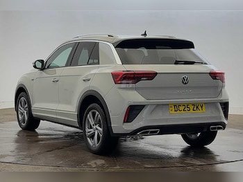 Used Volkswagen T-Roc 2025 for sale - 77128878: Photo