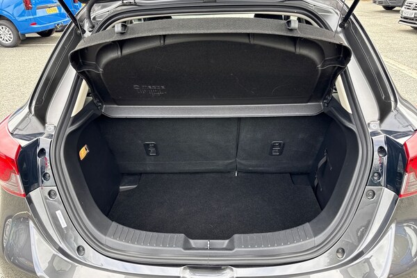 Used Mazda Mazda2 2022 for sale - 76236838: Photo 6