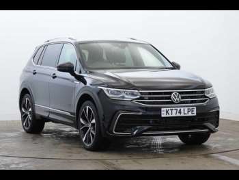 2025 - 2.0TDI (150ps) R-Line DSGÃ¢ ­ Tow bar, swivelling | Rear view camera | Wi 5-Door