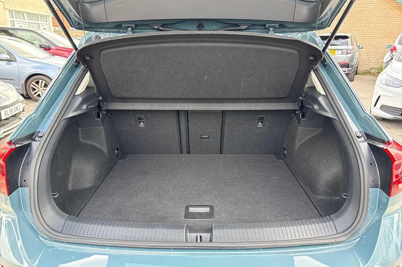 Used Volkswagen T-Roc 2025 for sale - 77834810: Photo 10