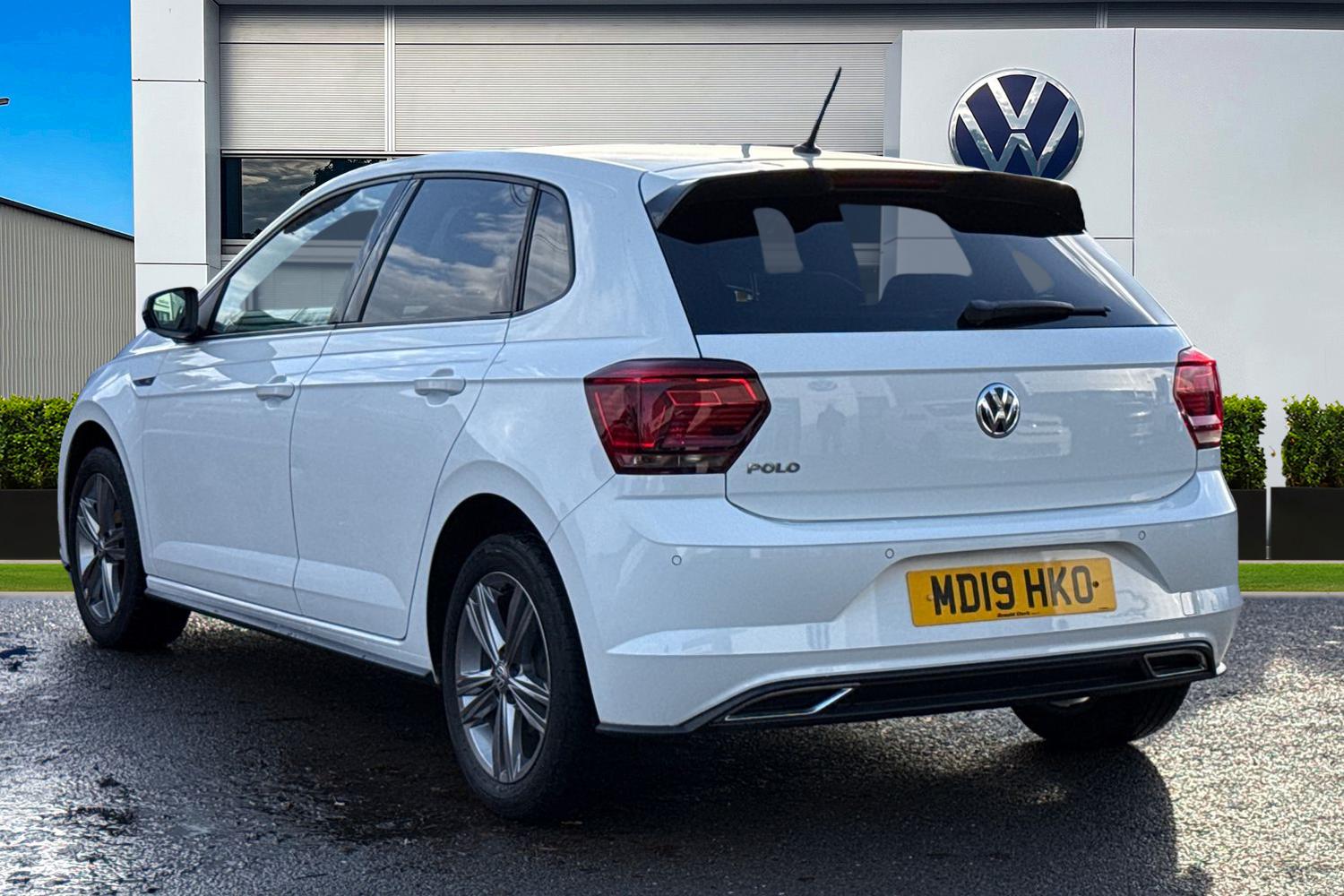 Used Volkswagen Polo 2019 for sale - 76876040: Photo 2