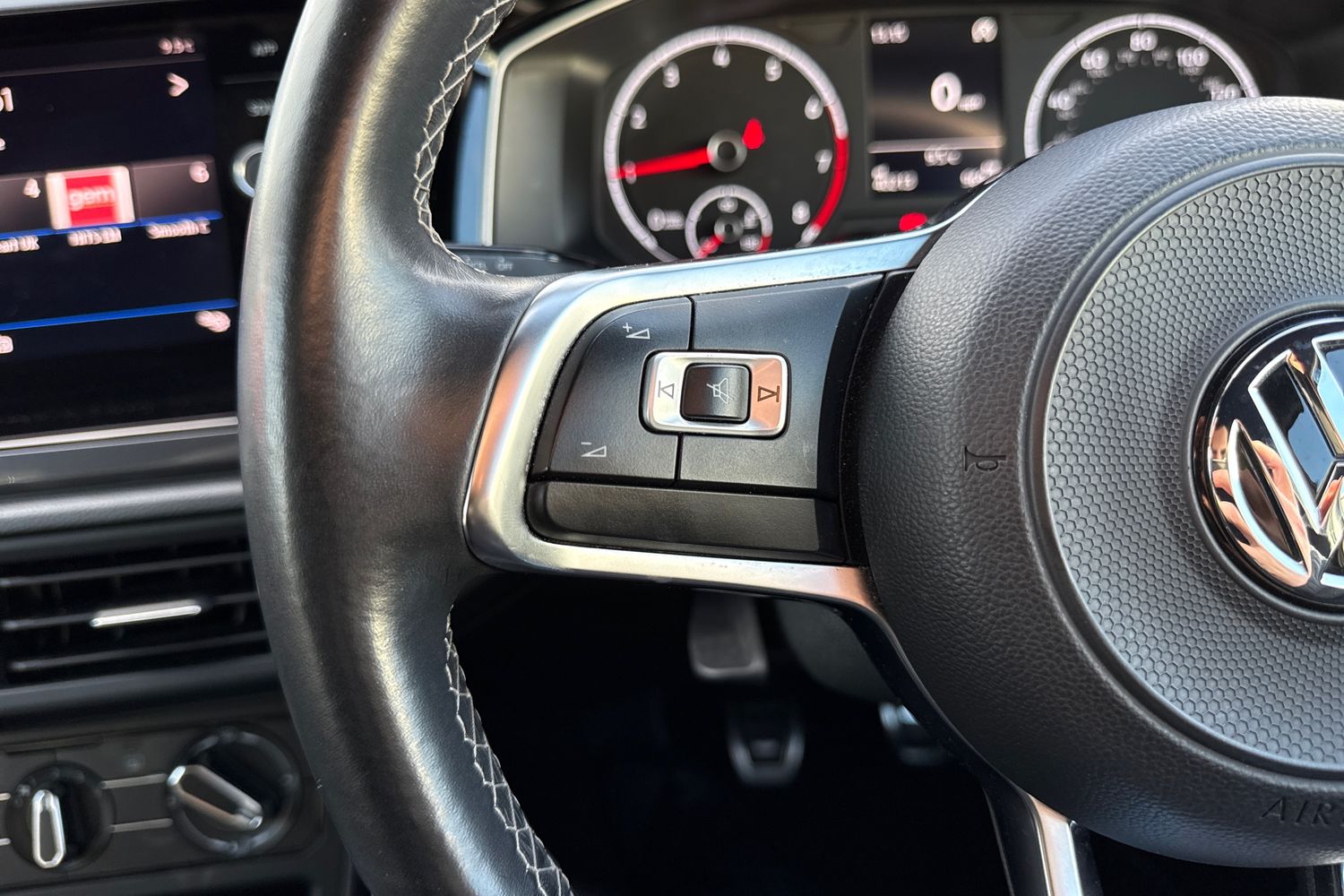 Used Volkswagen Polo 2019 for sale - 76876040: Photo 42