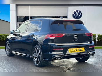 Used Volkswagen Golf 2024 for sale - 76374693: Photo