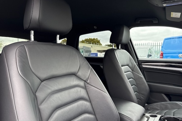 Used Volkswagen Touareg 2019 for sale - 76224682: Photo 24