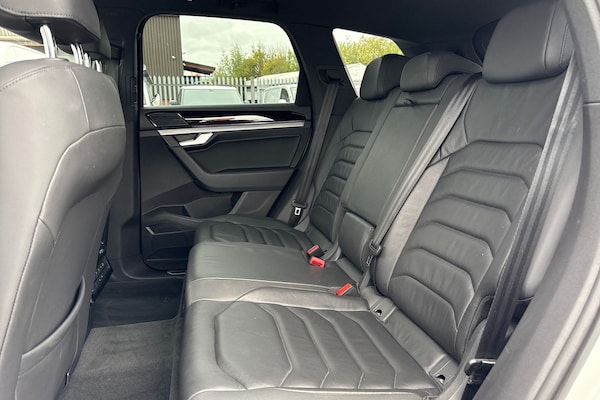 Used Volkswagen Touareg 2019 for sale - 76224682: Photo 37