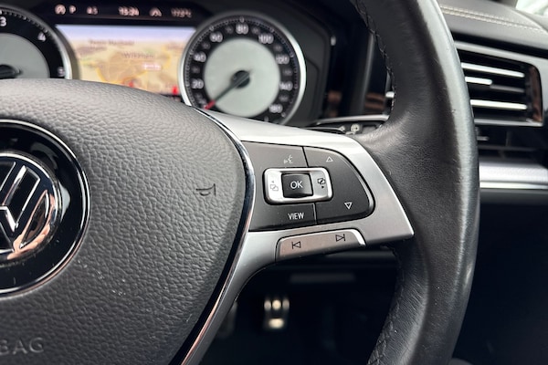 Used Volkswagen Touareg 2019 for sale - 76224682: Photo 48