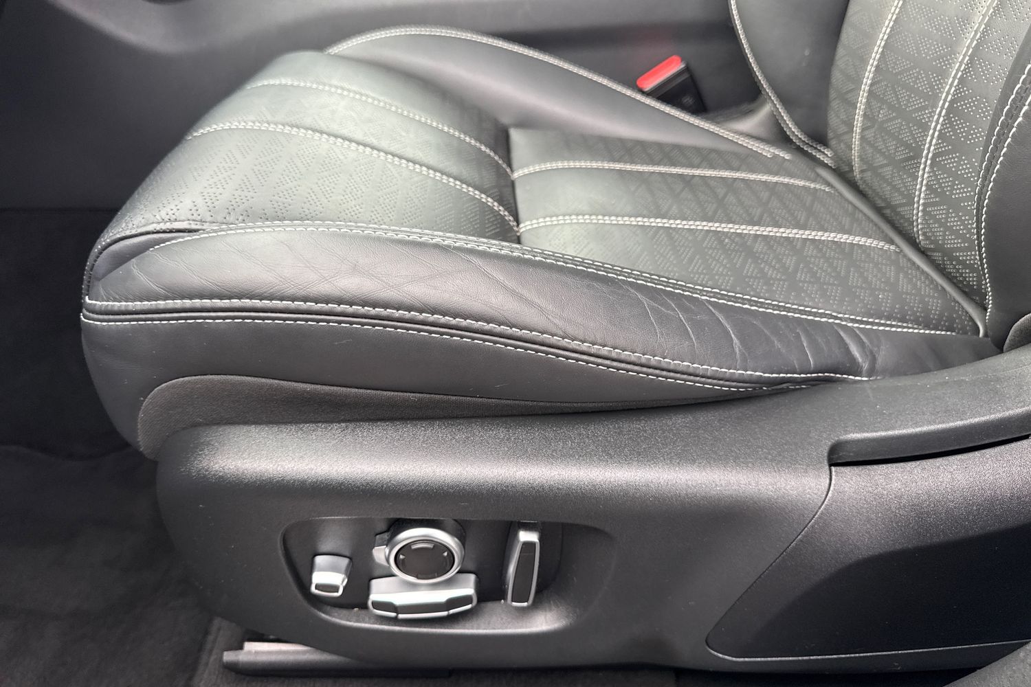 Used Land Rover Range Rover Velar 2021 for sale - 76723925: Photo 38